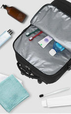 Vacuum sealed built-in air pump travel backpack